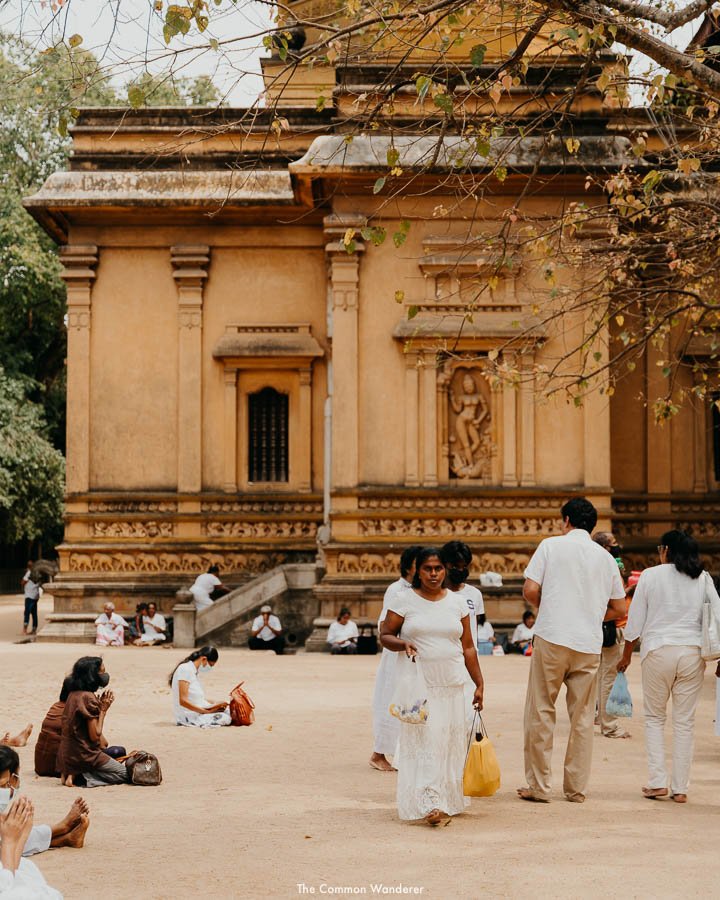 Devotees praying at the Kelaniya Raja Maha Vihara